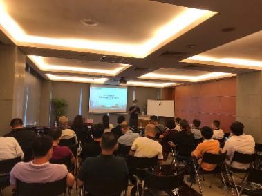 2020年8月26日，在广州为发展能源物流集团有限公司的驾驶员进行了防御性驾驶理论培训